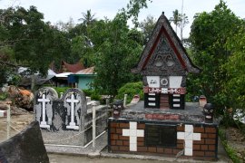 Typical Batak grave