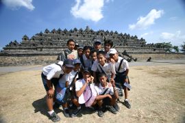 Schoolkid inquisitors at Borobudur